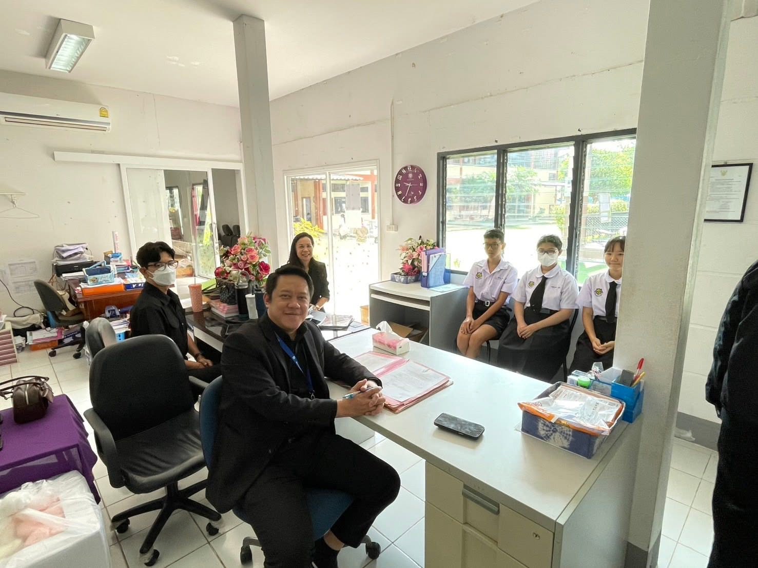 ศูนย์วิจัยลดความเหลื่อมล้ำฯ มช. ลงพื้นที่โรงเรียนบ้านป่าเสร้า ติดตามการใช้แอปพลิเคชัน KapiBarian ในบริบทของการเรียนการสอนและการพัฒนาทักษะของนักเรียนในพื้นที่